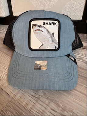 Play New York "The Zoo" Great White Shark Trucker Hat NWT